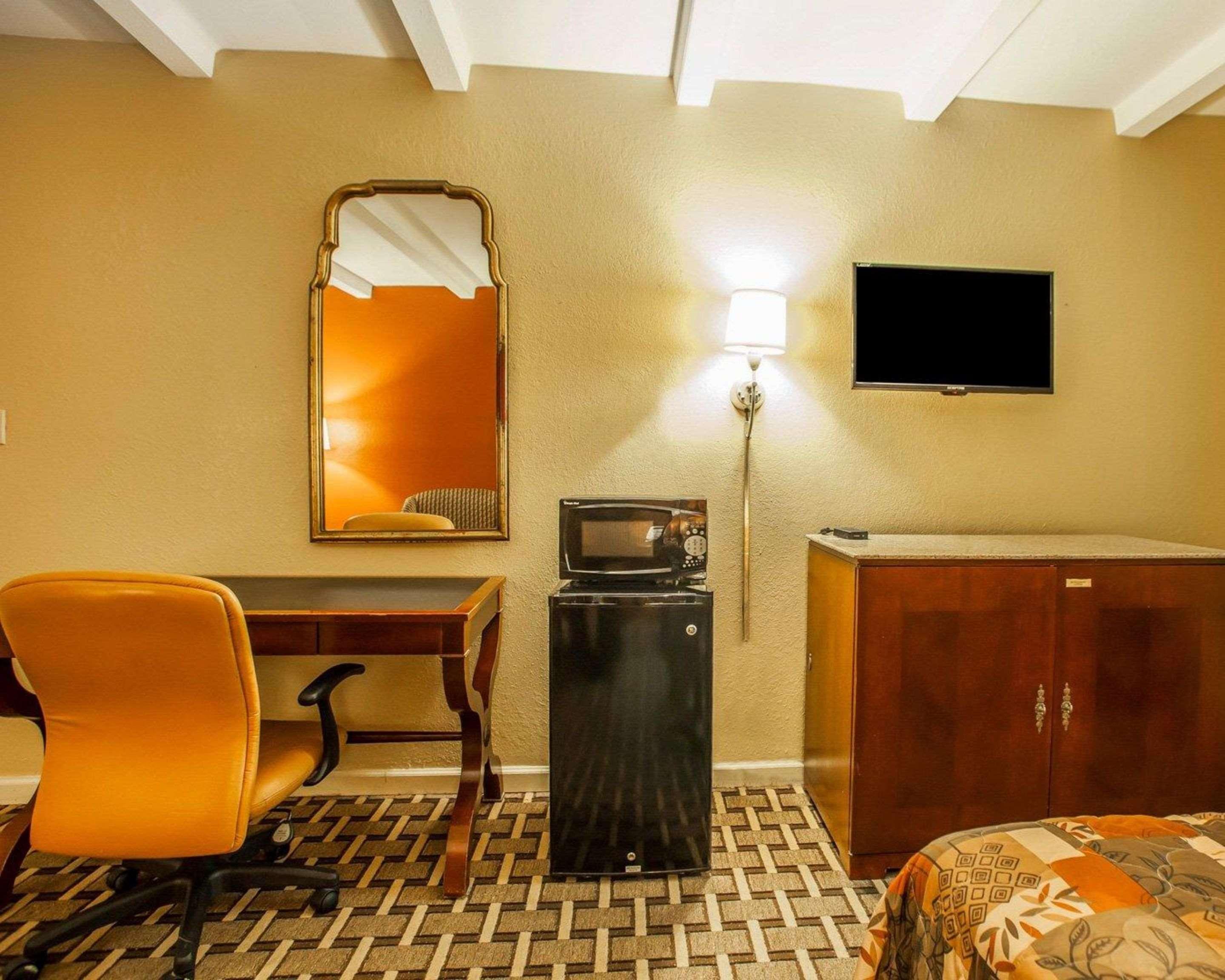 Rodeway Inn Nashville Airport Exterior foto
